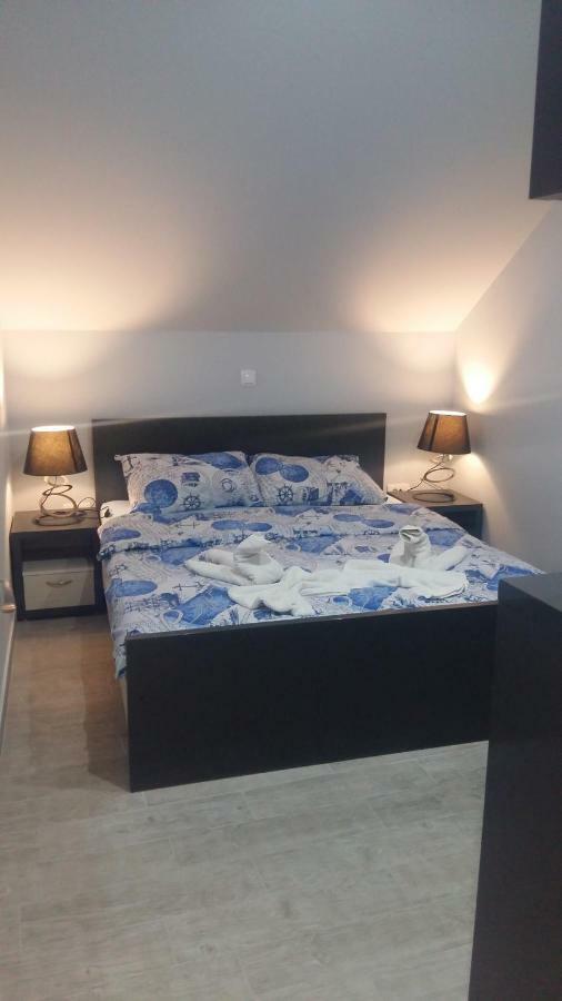 Apartments Sovran Vila Marija Prčanj Exterior foto