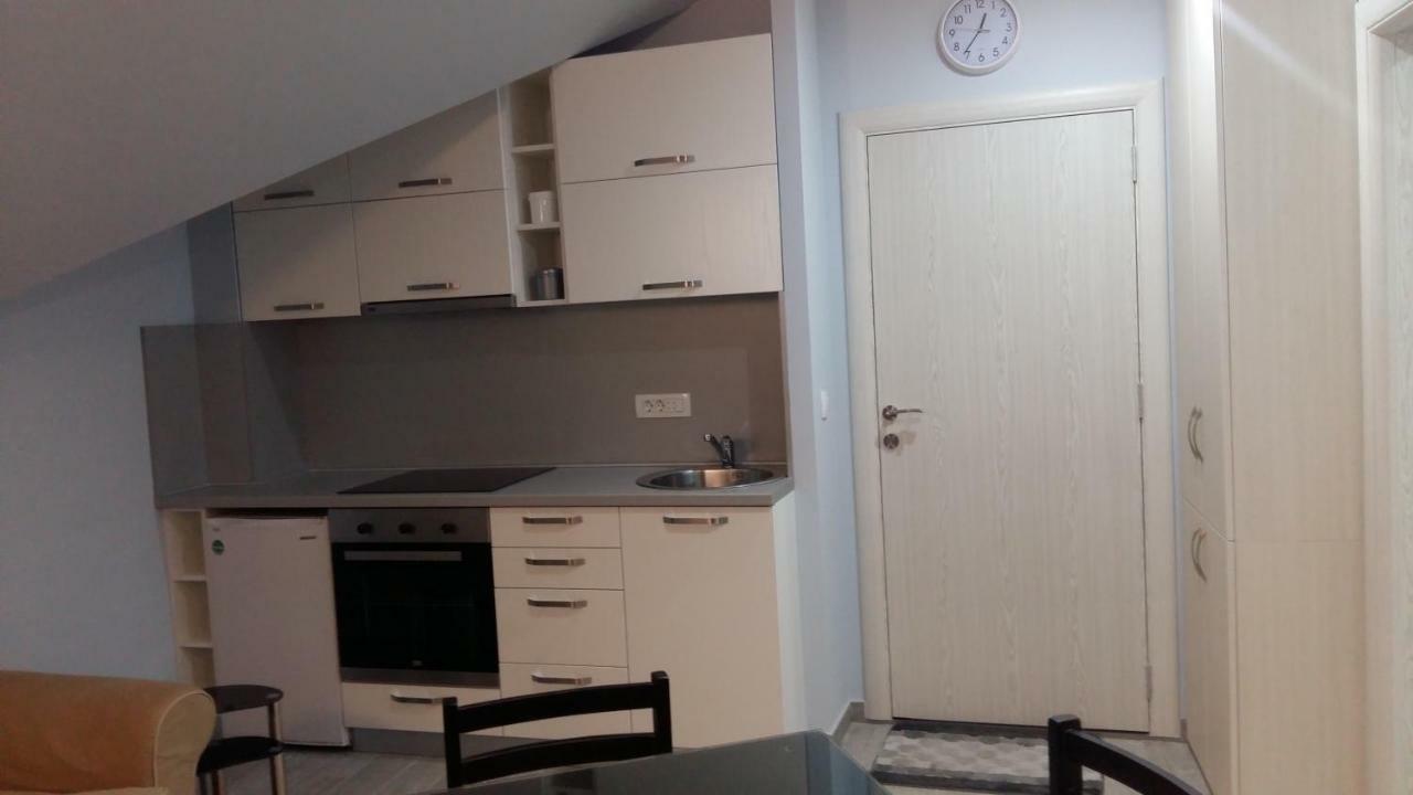 Apartments Sovran Vila Marija Prčanj Exterior foto