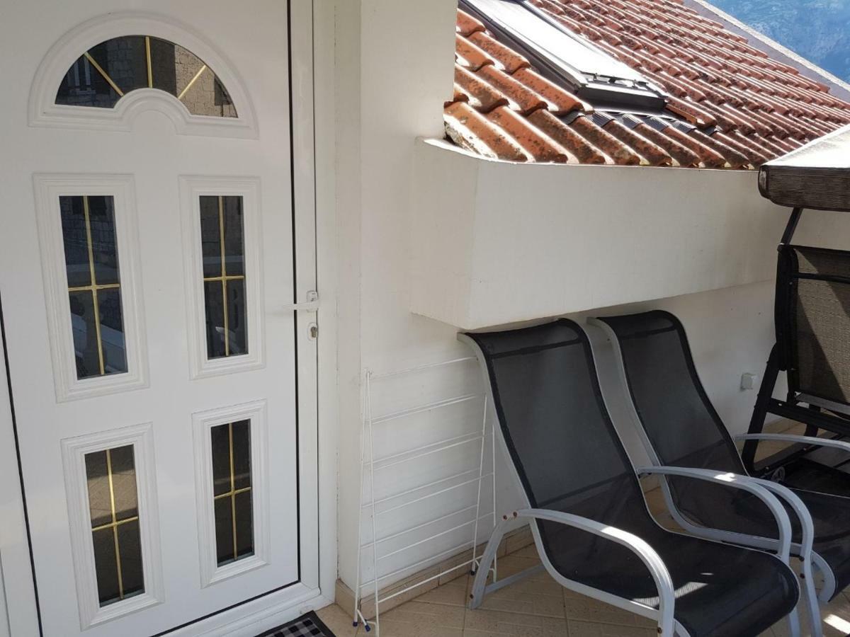 Apartments Sovran Vila Marija Prčanj Exterior foto